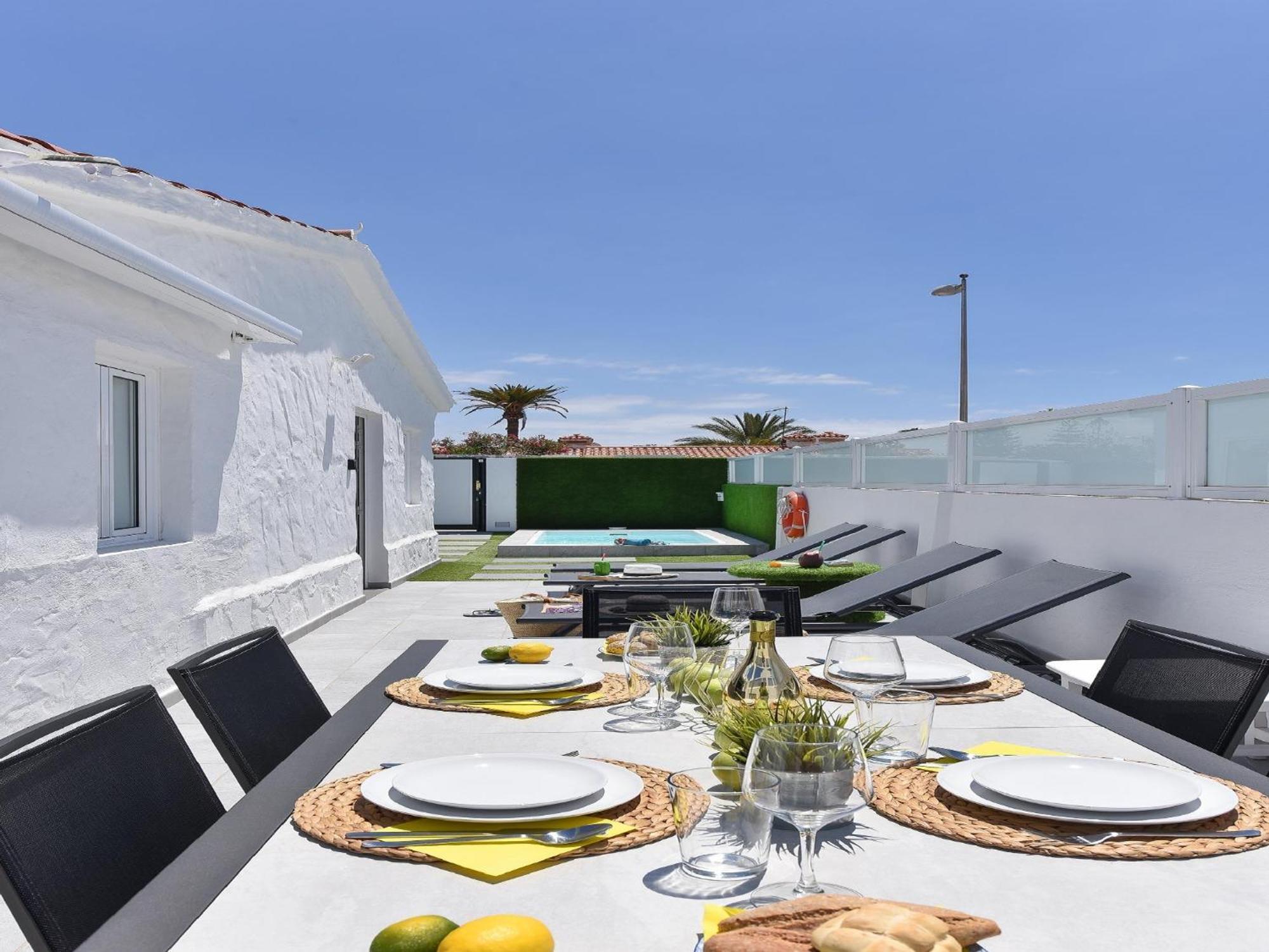 Villa Ingles Stunning Tranquil Retreat Wonderful With A Private Pool Shared Pool Terrace With Dining Seating Area Proximity To,